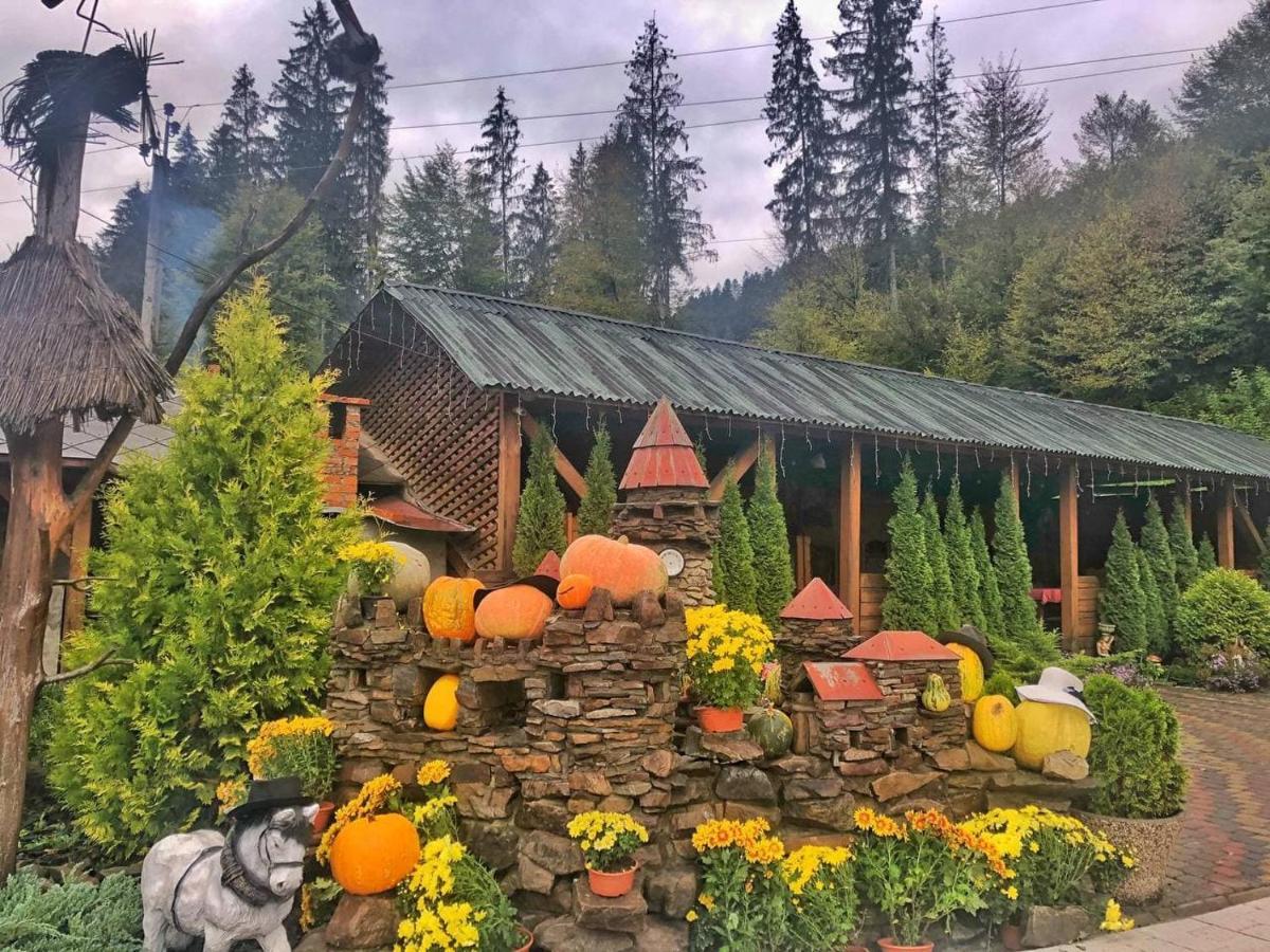 Motel Царська Гора à Mizhhirya  Extérieur photo