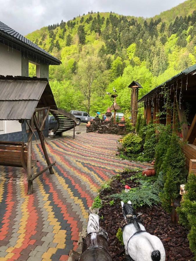 Motel Царська Гора à Mizhhirya  Extérieur photo