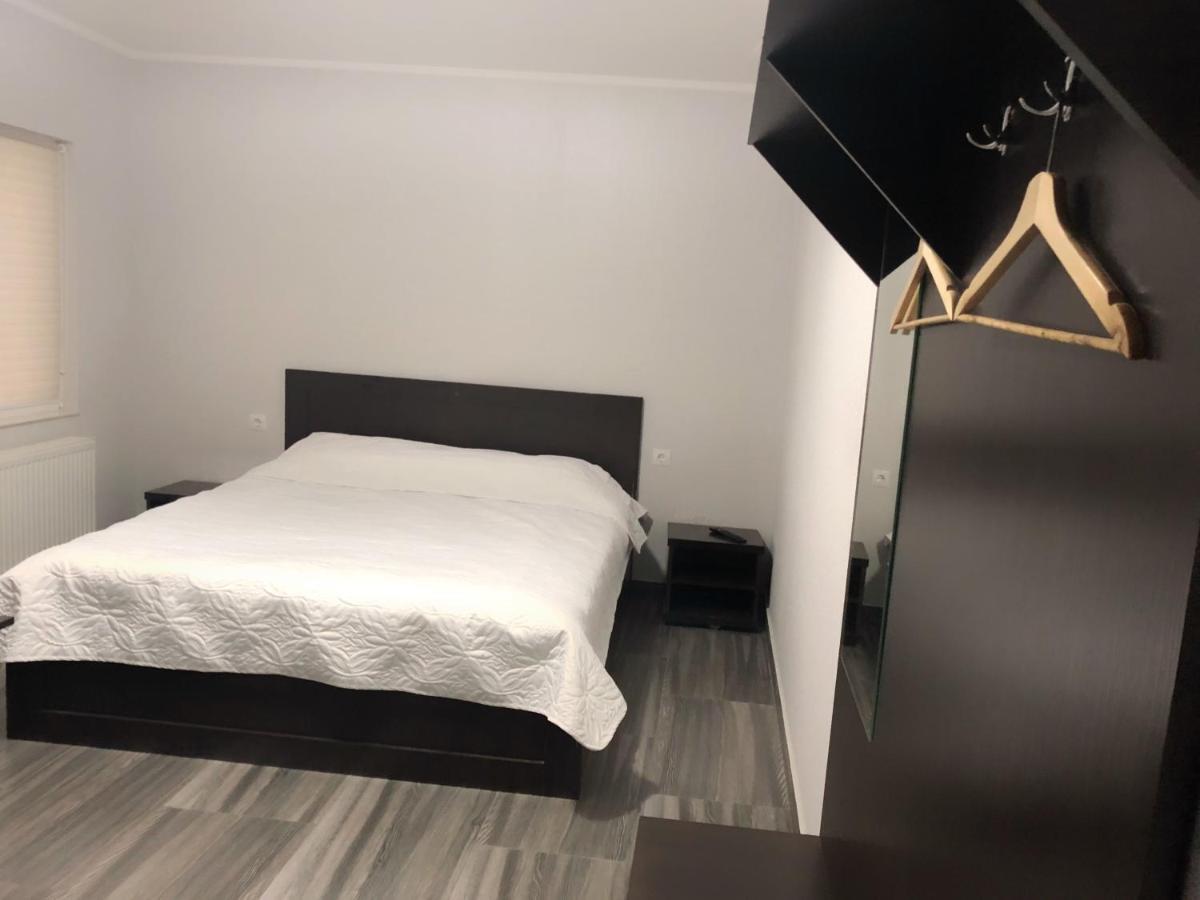 Motel Царська Гора à Mizhhirya  Extérieur photo